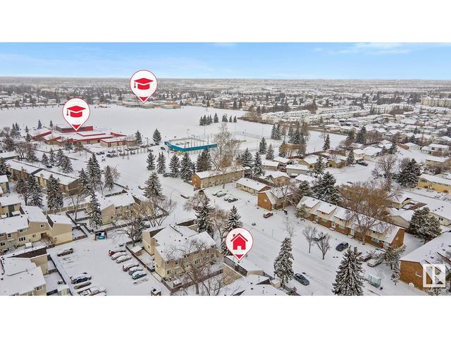 9f Clareview Vg Nw, House attached with 3 bedrooms, 1 bathrooms and 1 parking in Edmonton AB | Image 38
