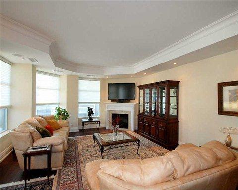 505 - 68 Yorkville Ave, Condo with 2 bedrooms, 3 bathrooms and 2 parking in Toronto ON | Image 2