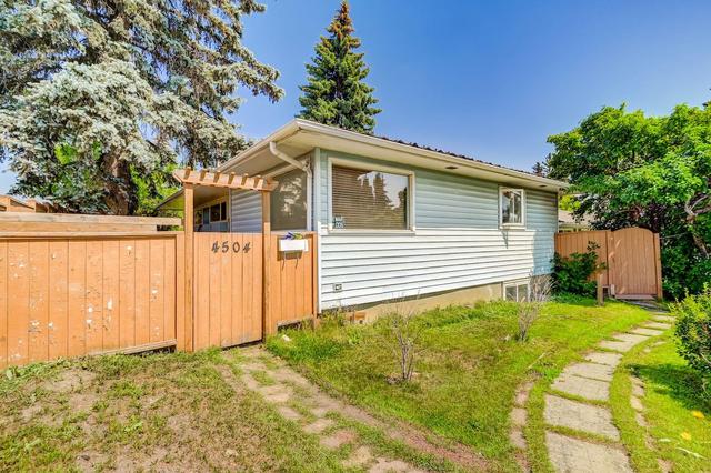 4504 14 Street Nw, House detached with 4 bedrooms, 2 bathrooms and 2 parking in Calgary AB | Image 3