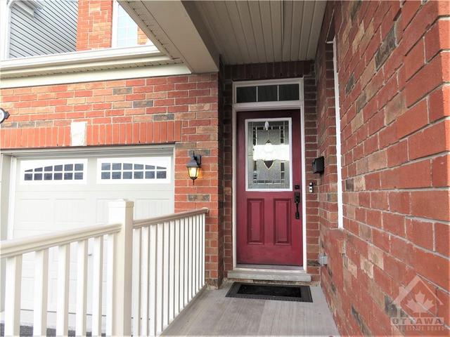 541 Sunlit Circle, House detached with 3 bedrooms, 4 bathrooms and 3 parking in Ottawa ON | Image 3