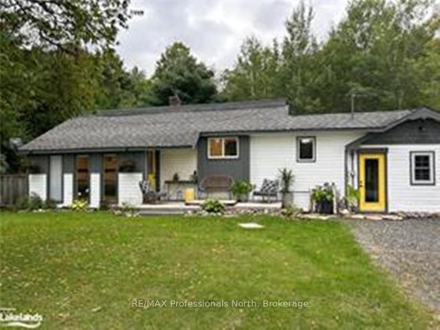 652 Brunel Rd, House detached with 3 bedrooms, 2 bathrooms and 4 parking in Huntsville ON | Image 1