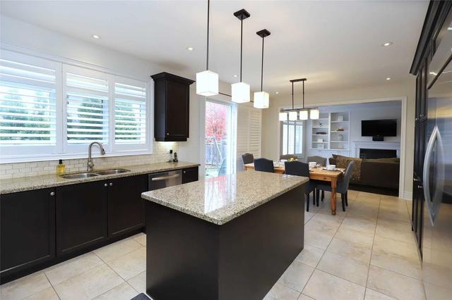 2121 Wildfel Way, House detached with 4 bedrooms, 4 bathrooms and 6 parking in Oakville ON | Image 7