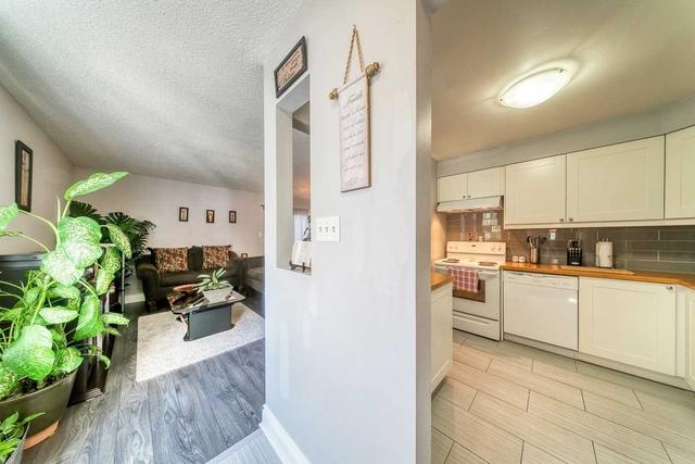 3098 Keynes Cres, House detached with 3 bedrooms, 2 bathrooms and 3 parking in Mississauga ON | Image 3