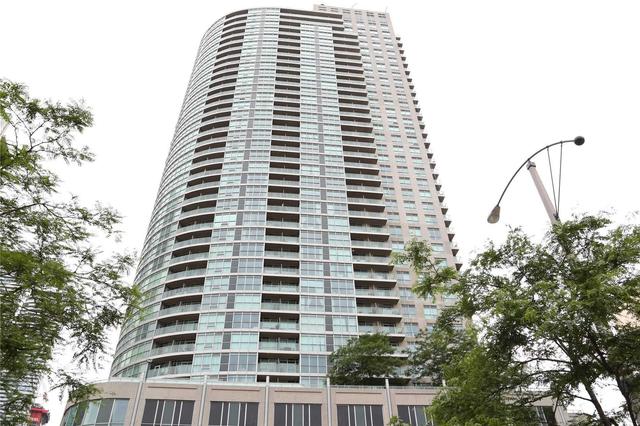 1114 - 18 Yonge St, Condo with 1 bedrooms, 2 bathrooms and 1 parking in Toronto ON | Image 1