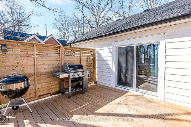 103 Nappadale St, House detached with 2 bedrooms, 1 bathrooms and 4 parking in Kawartha Lakes ON | Image 13