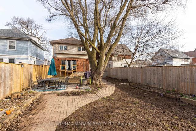 4986 Willmott St, House detached with 3 bedrooms, 2 bathrooms and 1 parking in Niagara Falls ON | Image 16