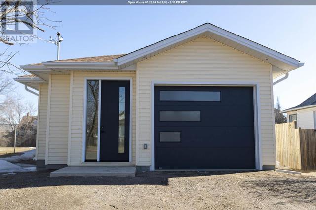 375 High St N, House detached with 2 bedrooms, 1 bathrooms and null parking in Thunder Bay ON | Image 1