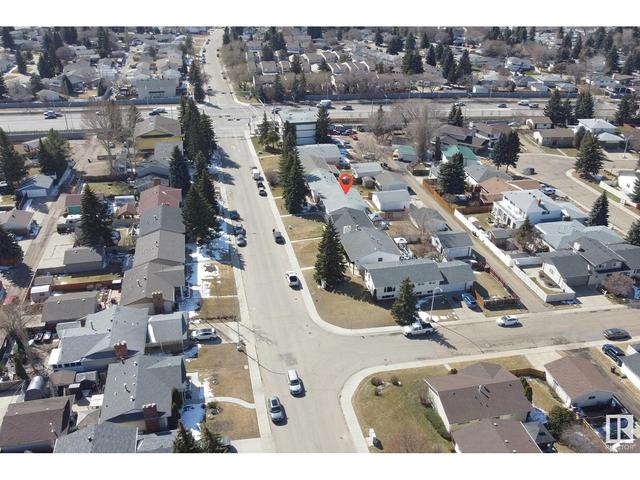 6418 36a Av Nw, House detached with 6 bedrooms, 3 bathrooms and null parking in Edmonton AB | Image 5