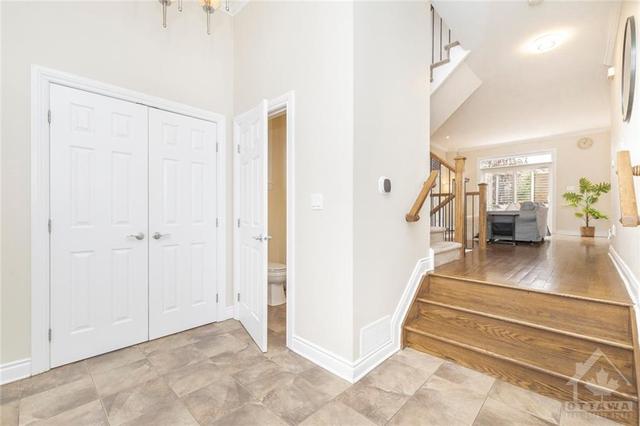 2224 Fox Crescent, Home with 3 bedrooms, 4 bathrooms and 3 parking in Ottawa ON | Image 4