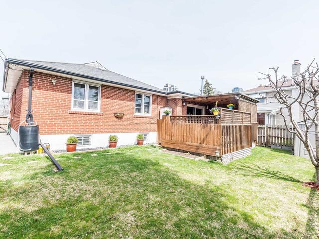 27 Mayland Ave, House detached with 4 bedrooms, 2 bathrooms and 4 parking in Toronto ON | Image 32