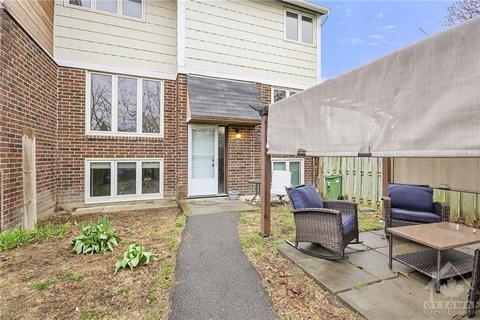 3 - 103 Salter Crescent, Townhouse with 3 bedrooms, 2 bathrooms and 1 parking in Ottawa ON | Card Image