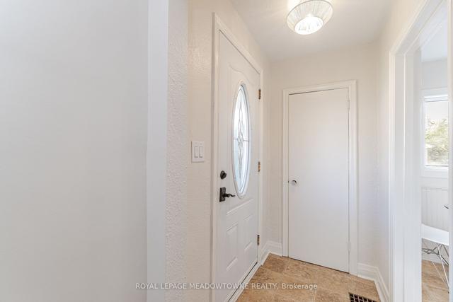 274 West 2nd St, House detached with 3 bedrooms, 1 bathrooms and 3 parking in Hamilton ON | Image 28