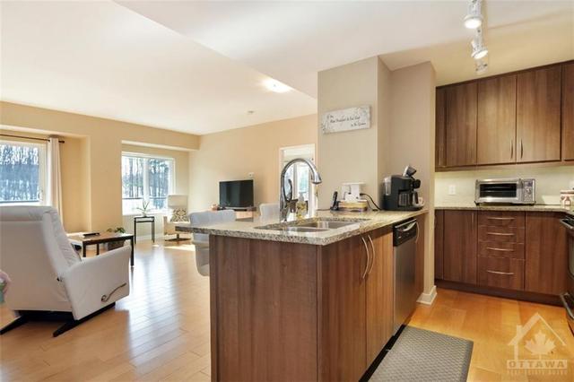407 - 310 Centrum Boulevard, Condo with 2 bedrooms, 2 bathrooms and 1 parking in Ottawa ON | Image 6