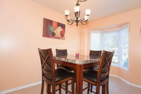 unit 6 - 2 Sir Lou Dr, Townhouse with 3 bedrooms, 2 bathrooms and 2 parking in Brampton ON | Image 4