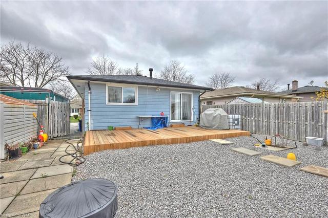 7490 Redhaven Crescent, House detached with 3 bedrooms, 2 bathrooms and null parking in Niagara Falls ON | Image 8