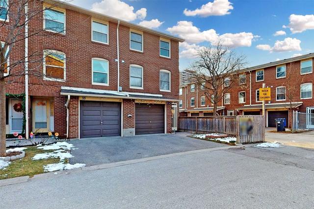52 Eden Park Dr, Townhouse with 3 bedrooms, 2 bathrooms and 2 parking in Brampton ON | Image 1