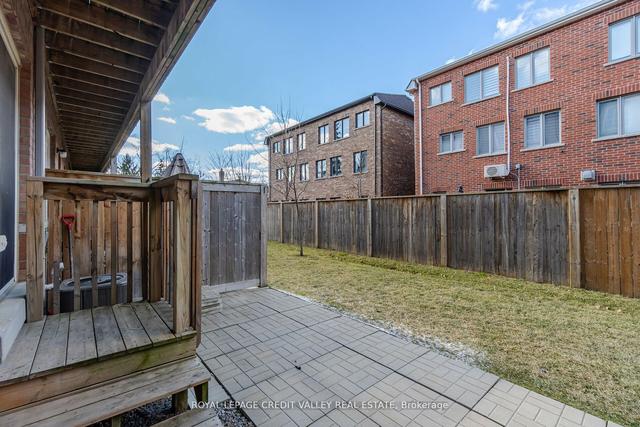 5 - 1137 Haig Blvd, Townhouse with 3 bedrooms, 3 bathrooms and 2 parking in Mississauga ON | Image 31