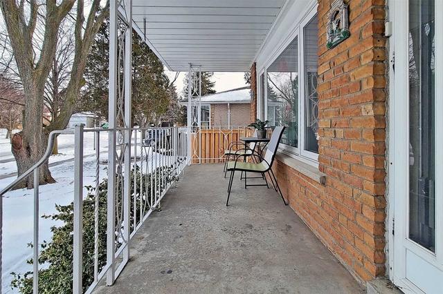 57 Fulbert Cres, House detached with 3 bedrooms, 3 bathrooms and 2 parking in Toronto ON | Image 23