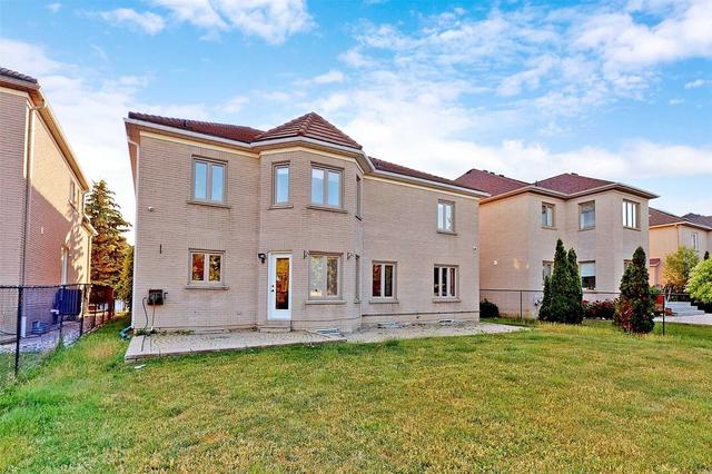 22a Avery Crt, House detached with 4 bedrooms, 6 bathrooms and 12 parking in Richmond Hill ON | Image 32