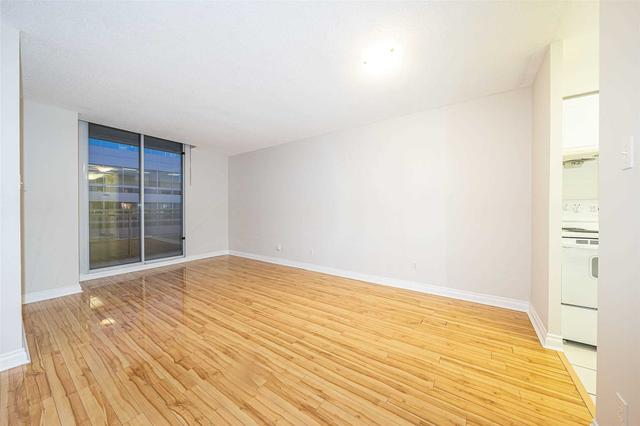 ph 201 - 260 Doris Ave, Condo with 1 bedrooms, 1 bathrooms and 1 parking in Toronto ON | Image 8