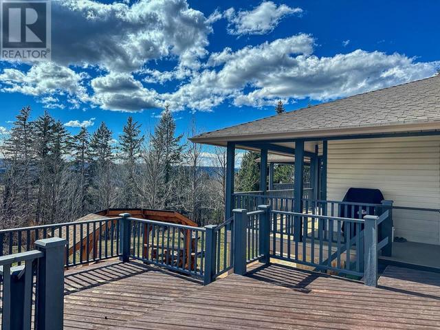 2952 Prospector Road, House detached with 4 bedrooms, 3 bathrooms and null parking in Cariboo F BC | Image 32