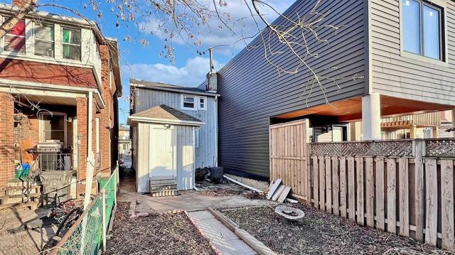 178 Rosethorn Ave, House semidetached with 2 bedrooms, 2 bathrooms and 1 parking in Toronto ON | Image 25