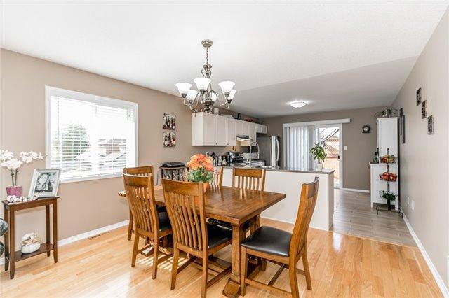 45 Majesty Blvd, House detached with 2 bedrooms, 3 bathrooms and 4 parking in Barrie ON | Image 4