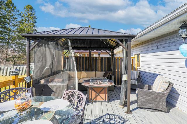 114 Reid St, House detached with 2 bedrooms, 2 bathrooms and 5 parking in Kawartha Lakes ON | Image 28