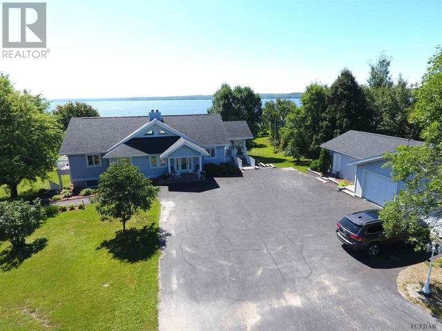 723108 Benoit Dr, House detached with 4 bedrooms, 2 bathrooms and null parking in Temiskaming Shores ON | Image 3
