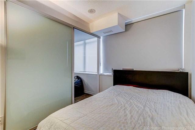 319 - 20 Joe Shuster Way, Condo with 2 bedrooms, 2 bathrooms and 1 parking in Toronto ON | Image 8