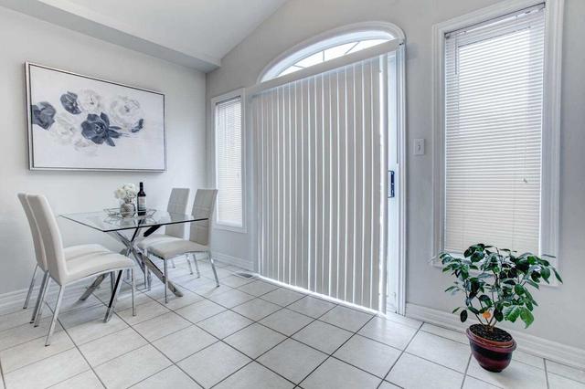 141 Royal Appian Cres, House attached with 3 bedrooms, 4 bathrooms and 4 parking in Vaughan ON | Image 16