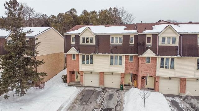 389 Pickford Drive, Townhouse with 3 bedrooms, 3 bathrooms and 3 parking in Ottawa ON | Image 4