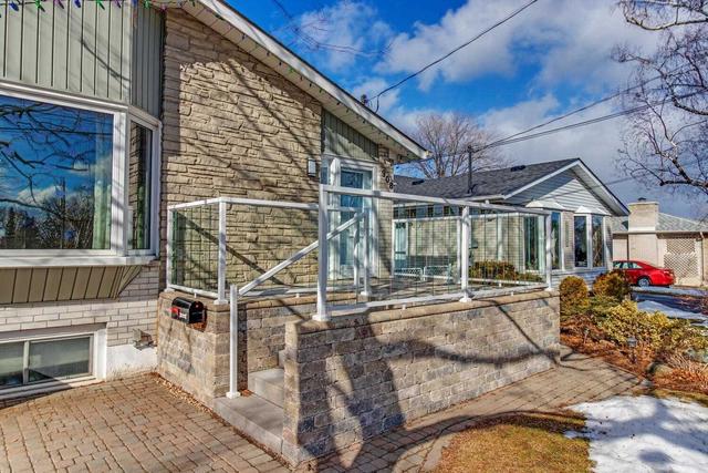 908 Lynx Ave, House detached with 3 bedrooms, 2 bathrooms and 6 parking in Pickering ON | Image 12