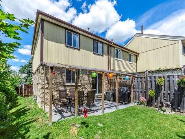 22 Fanshawe Dr, House attached with 3 bedrooms, 3 bathrooms and 2 parking in Brampton ON | Image 19