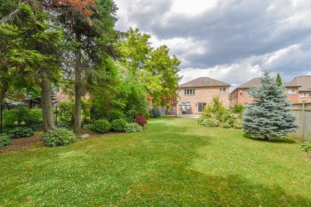 1642 Barbertown Rd, House detached with 4 bedrooms, 3 bathrooms and 8 parking in Mississauga ON | Image 24