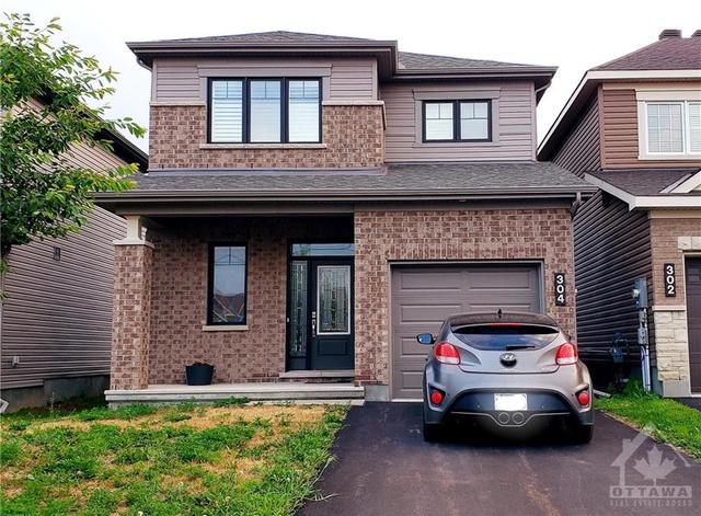 304 Hepatica Way, House detached with 3 bedrooms, 3 bathrooms and 3 parking in Ottawa ON | Image 1