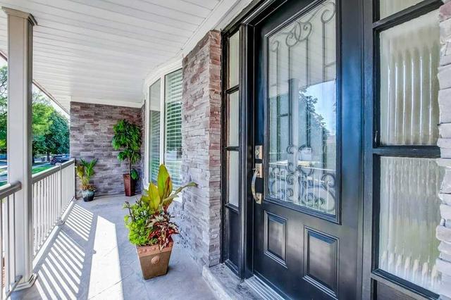 3296 Cardross Rd, House detached with 3 bedrooms, 3 bathrooms and 4 parking in Mississauga ON | Image 12