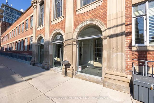 125 - 201 Carlaw Ave, Condo with 2 bedrooms, 2 bathrooms and 1 parking in Toronto ON | Image 1