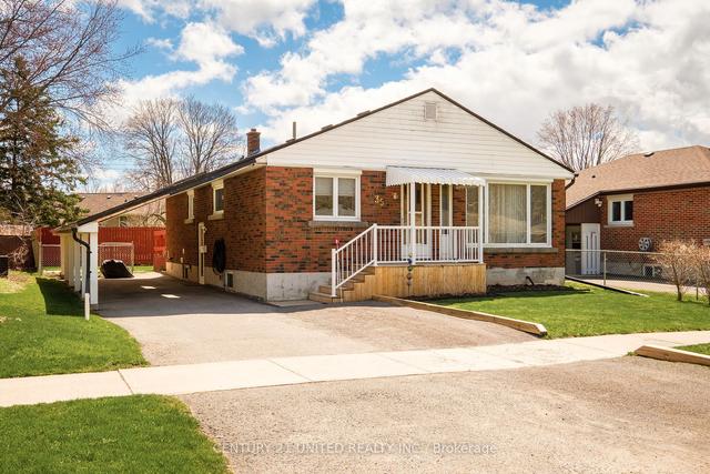 935 Philip St, House detached with 3 bedrooms, 2 bathrooms and 3 parking in Peterborough ON | Image 12