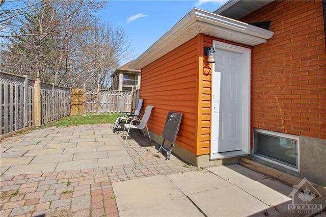 57 Epworth Avenue, House detached with 4 bedrooms, 3 bathrooms and 6 parking in Ottawa ON | Image 20