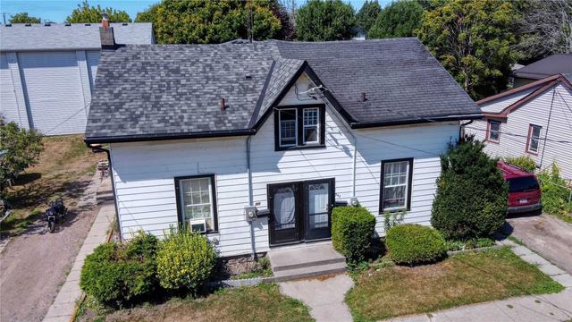 353 John St, House detached with 3 bedrooms, 2 bathrooms and 2 parking in Cobourg ON | Image 2