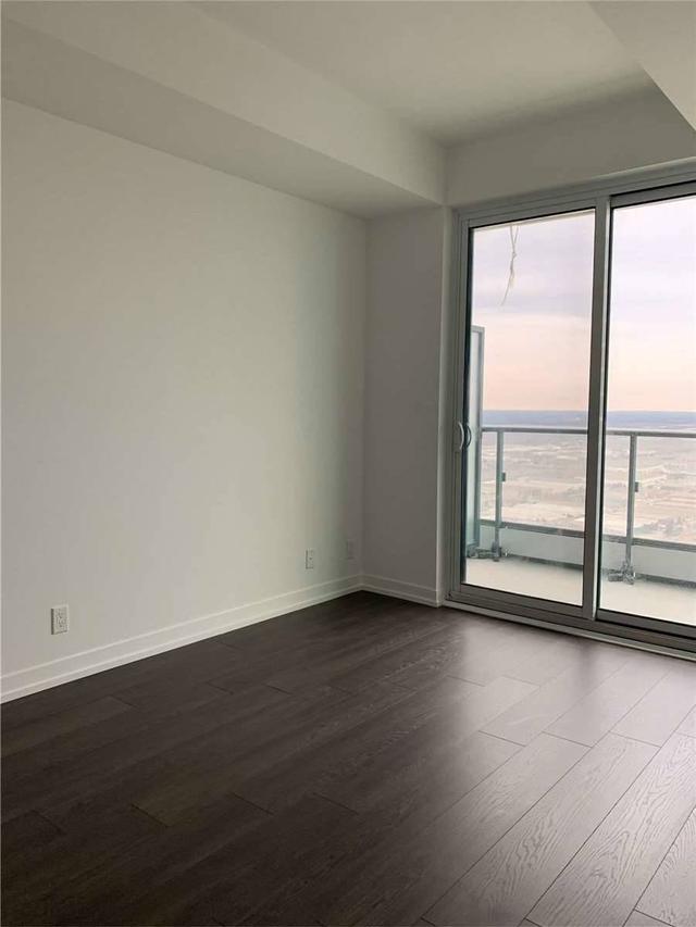 5802 - 5 Buttermill Ave, Condo with 3 bedrooms, 2 bathrooms and 0 parking in Vaughan ON | Image 2