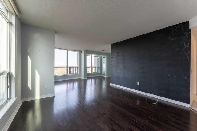 1002 - 942 Yonge St, Condo with 2 bedrooms, 2 bathrooms and 2 parking in Toronto ON | Image 4