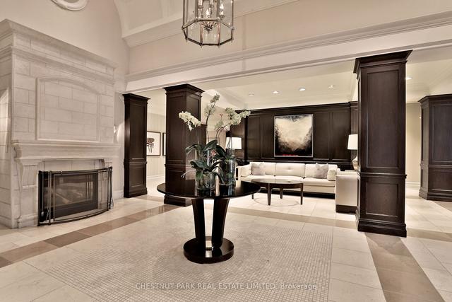 208 - 20 Scrivener Sq, Condo with 2 bedrooms, 2 bathrooms and 1 parking in Toronto ON | Image 27