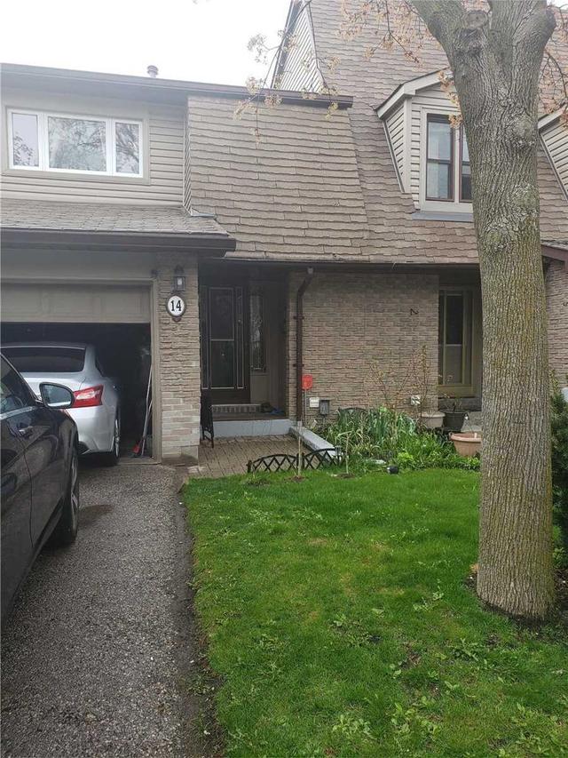 14 Greenwich Circ, Townhouse with 3 bedrooms, 3 bathrooms and 2 parking in Brampton ON | Image 1