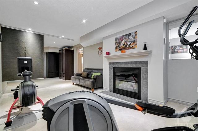 1186 Tischart Crescent, Townhouse with 3 bedrooms, 3 bathrooms and 3 parking in Ottawa ON | Image 25
