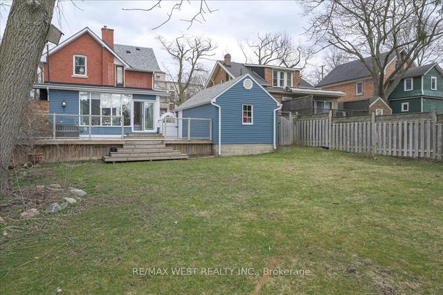 16 Elizabeth St S, House detached with 3 bedrooms, 2 bathrooms and 4 parking in Richmond Hill ON | Image 6
