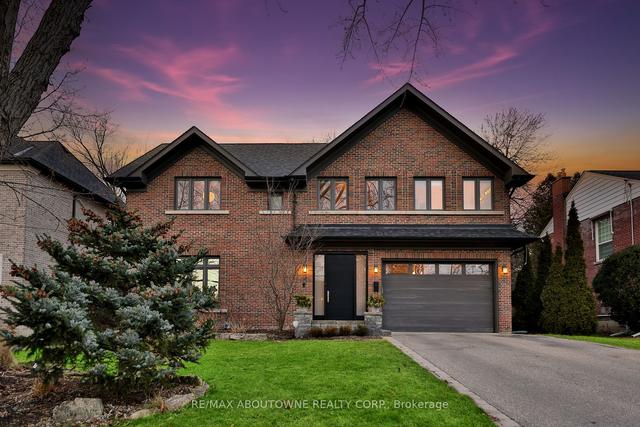 8 Bywood Dr, House detached with 4 bedrooms, 5 bathrooms and 5 parking in Toronto ON | Image 1