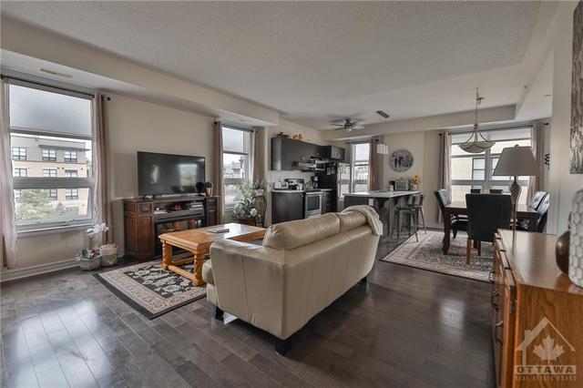 304 - 140 Montblanc Private, Condo with 2 bedrooms, 2 bathrooms and 1 parking in Ottawa ON | Image 2