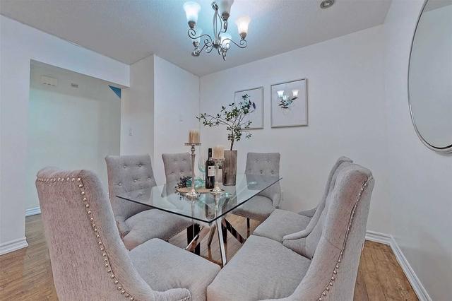 37 - 37 Fleetwood Cres, Townhouse with 3 bedrooms, 2 bathrooms and 2 parking in Brampton ON | Image 2